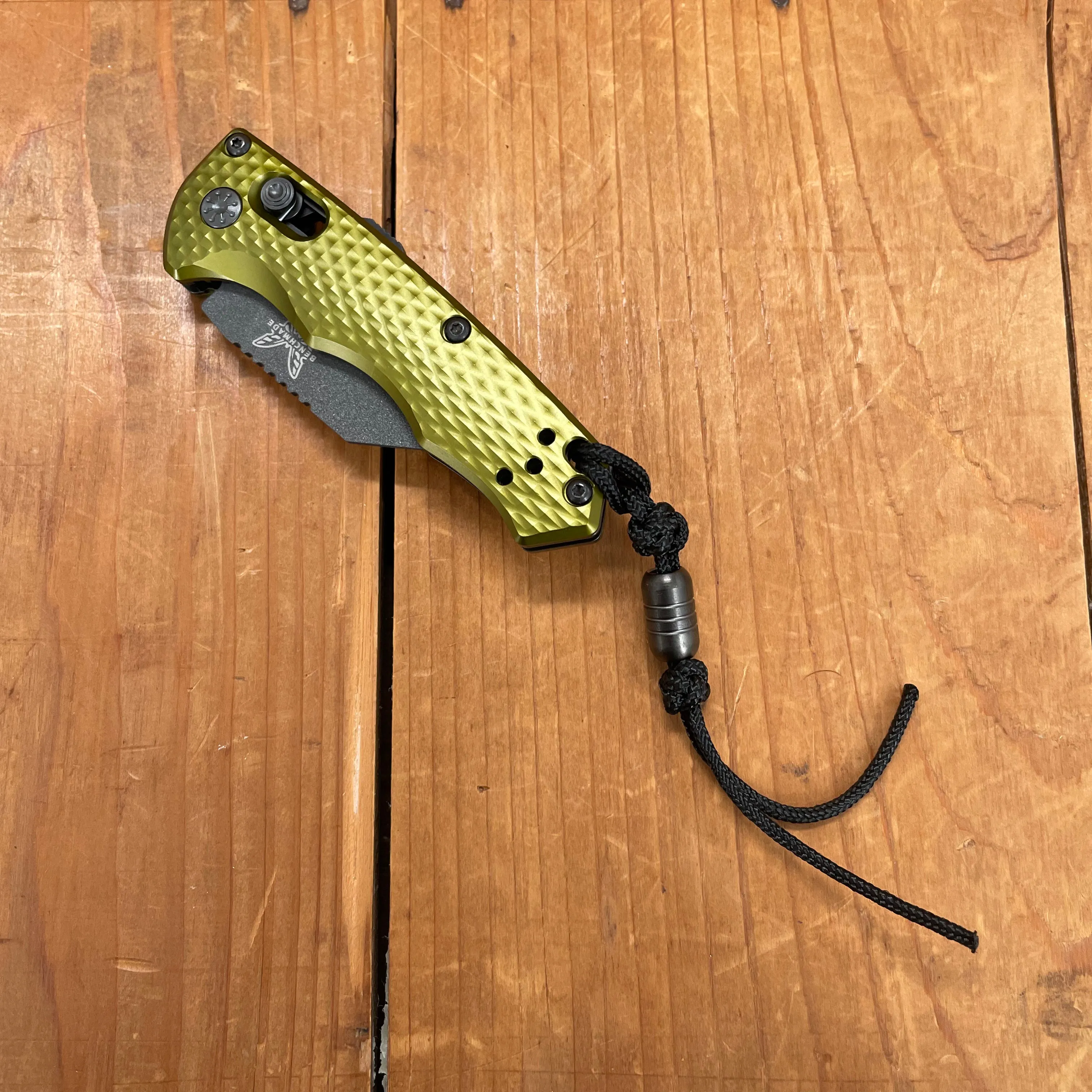 Benchmade 2950BK-2 Partial Immunity Wharncliffe CPM-M4 Auto AXIS Lock Woodland Green Handle