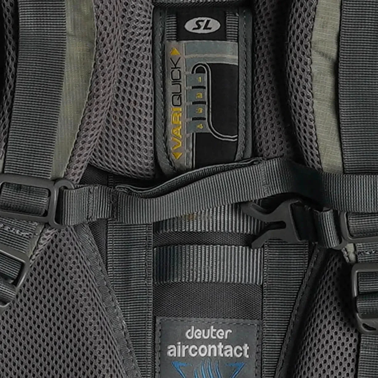 Deuter ACT Lite 60    SL Pack - Women's