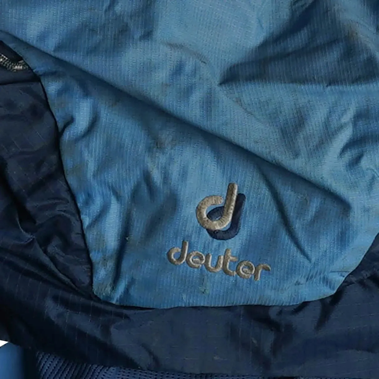 Deuter ACT Lite 60    SL Pack - Women's