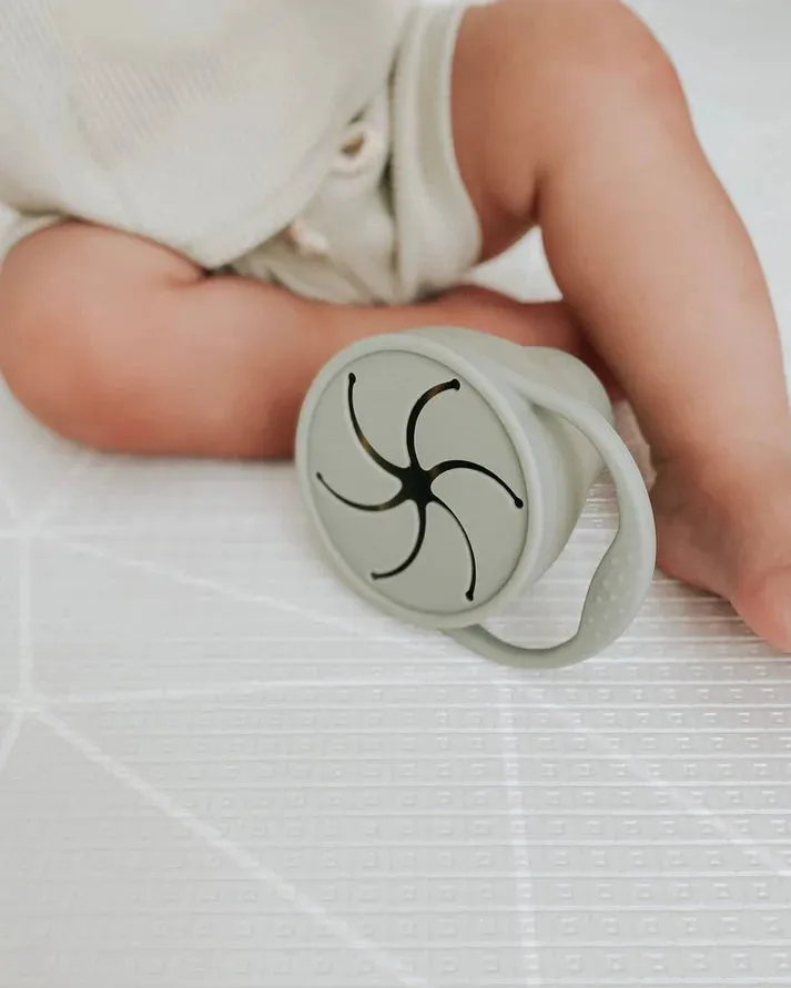 Expandable Silicone Snack Cup - Apricot